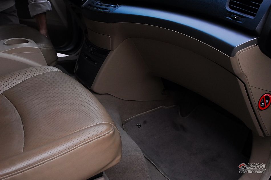 比亚迪E6纯电动车内饰实拍