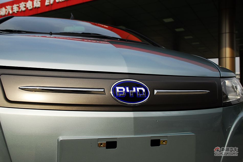 比亚迪E6纯电动车外观实拍