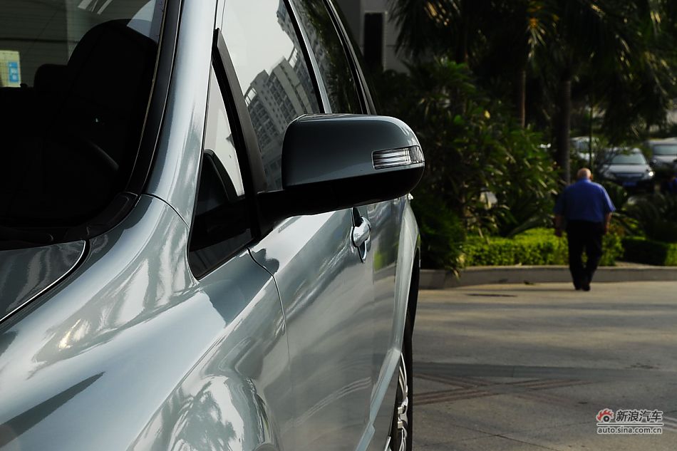 比亚迪E6纯电动车外观实拍