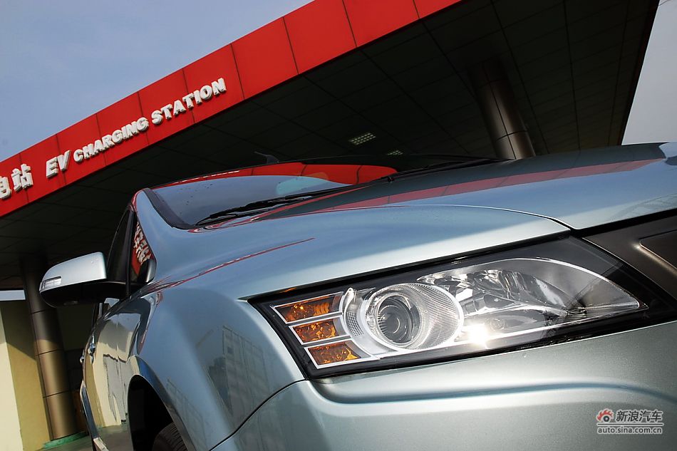 比亚迪E6纯电动车外观实拍