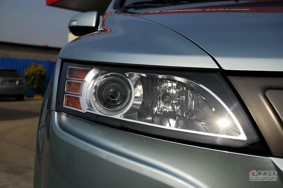 比亚迪E6纯电动车外观实拍