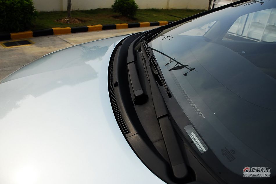比亚迪E6纯电动车外观实拍