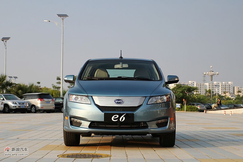 比亚迪e6 CVT纯电动车