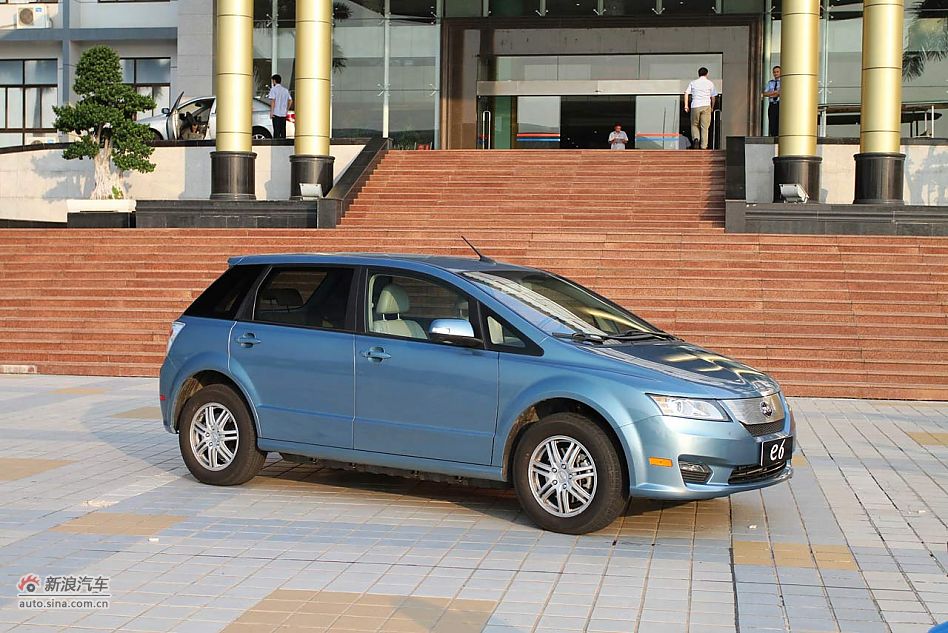 比亚迪e6 CVT纯电动车