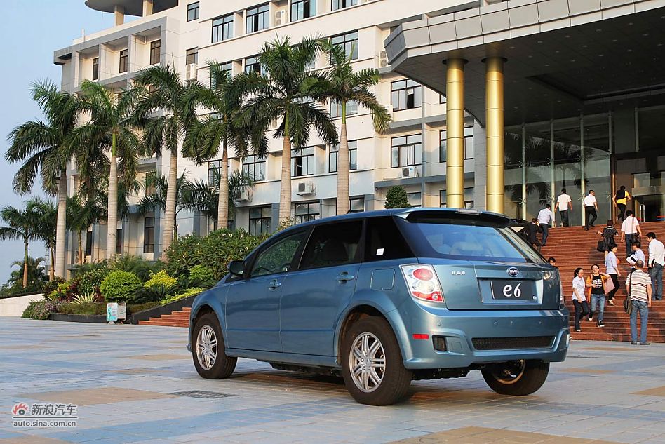 比亚迪e6 CVT纯电动车