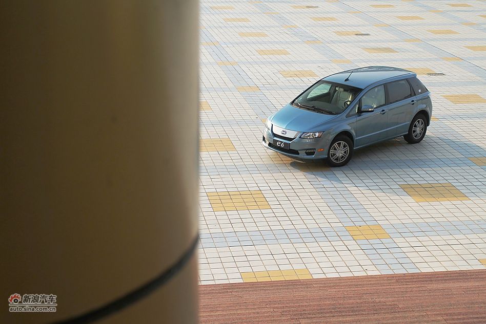 比亚迪e6 CVT纯电动车