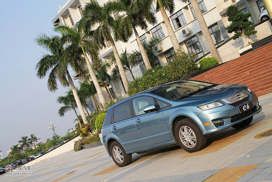 比亚迪e6 CVT纯电动车