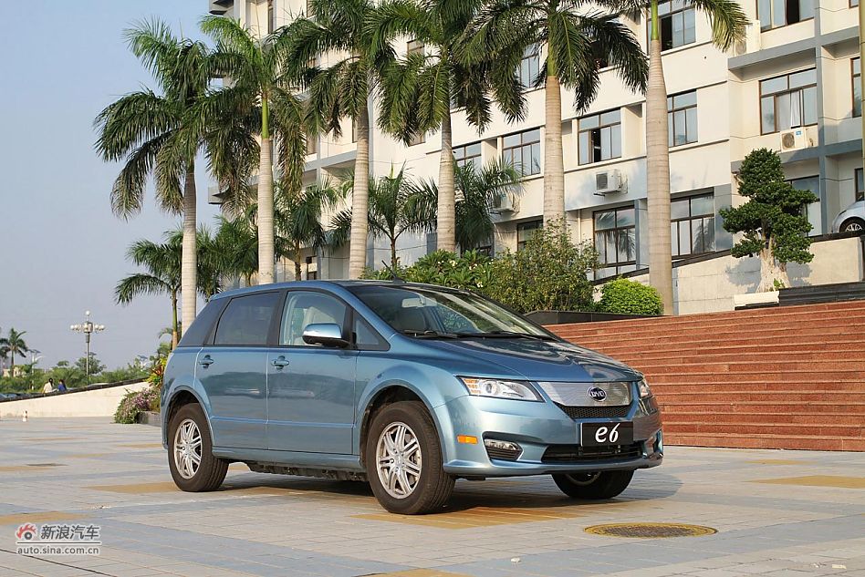 比亚迪e6 CVT纯电动车