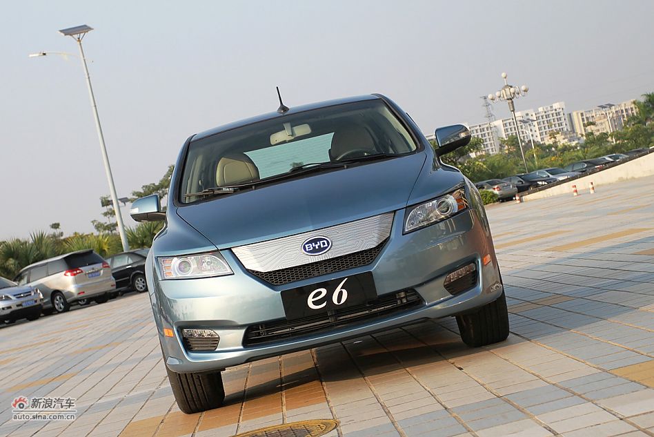 比亚迪e6 CVT纯电动车