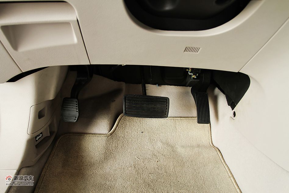 比亚迪e6 CVT纯电动车