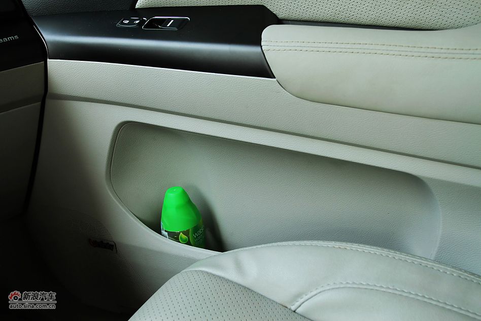 比亚迪e6 CVT纯电动车