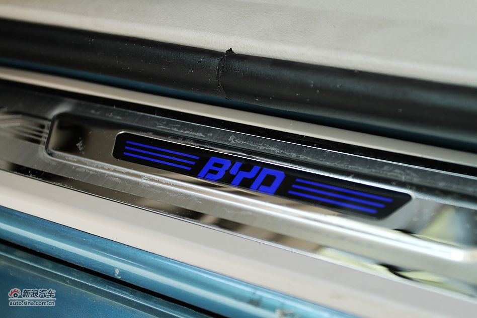 比亚迪e6 CVT纯电动车