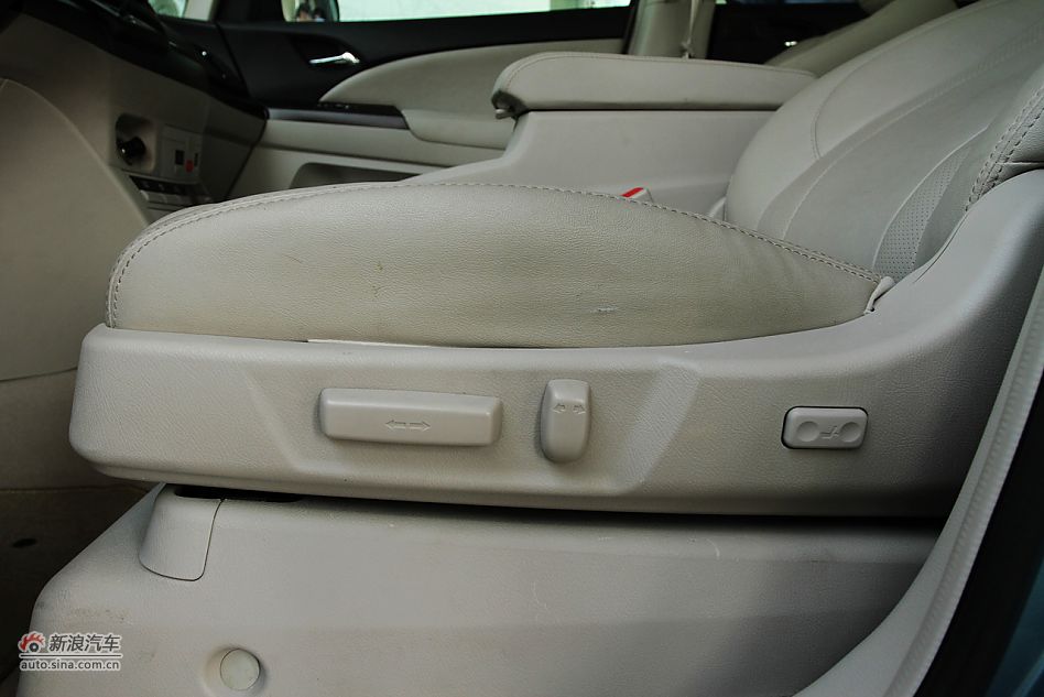 比亚迪e6 CVT纯电动车