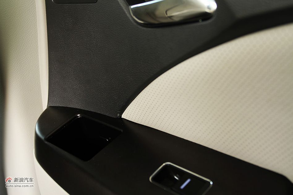 比亚迪e6 CVT纯电动车