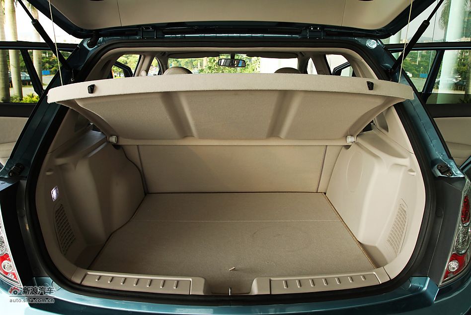 比亚迪e6 CVT纯电动车