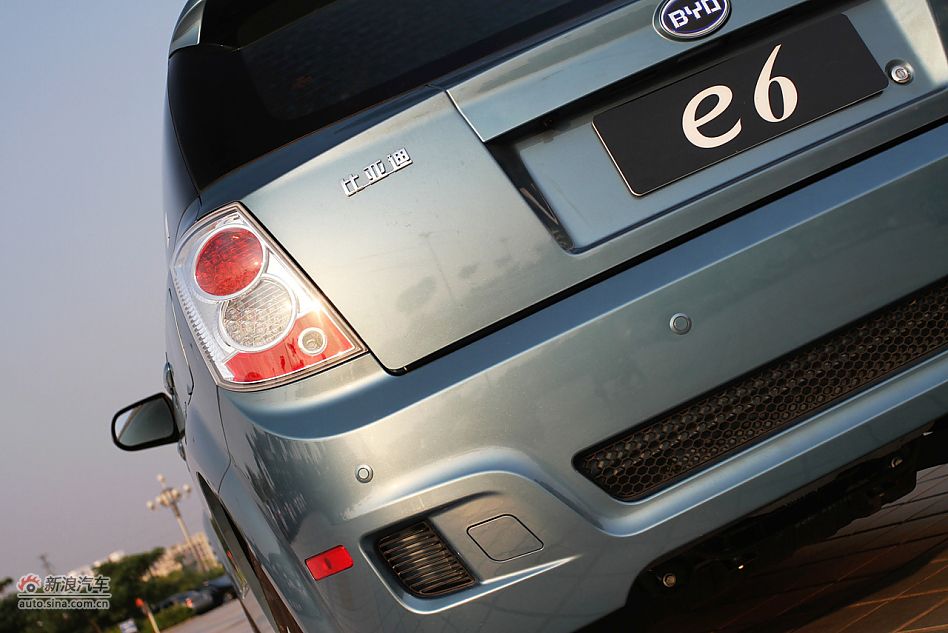 比亚迪e6 CVT纯电动车