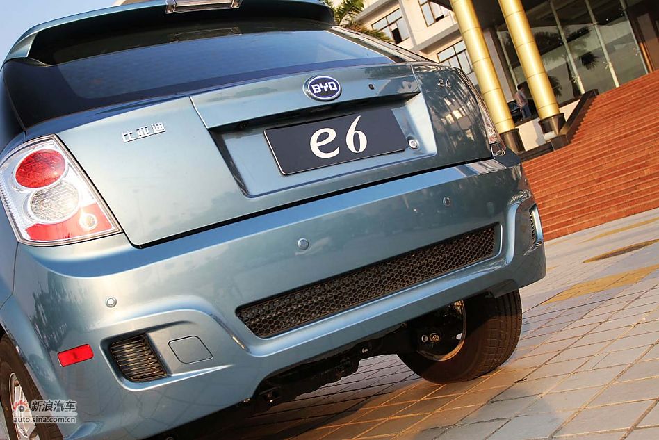 比亚迪e6 CVT纯电动车