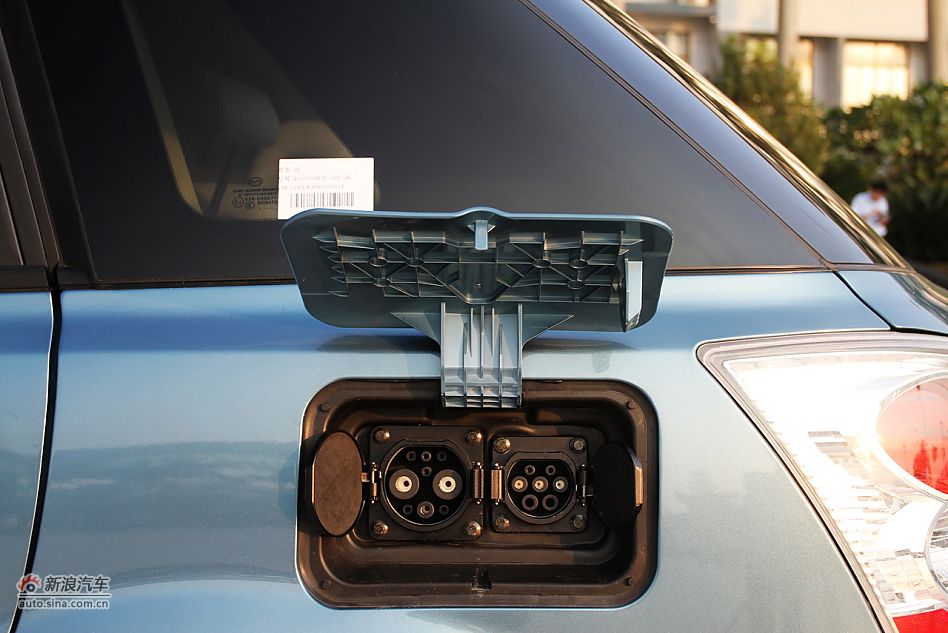 比亚迪e6 CVT纯电动车