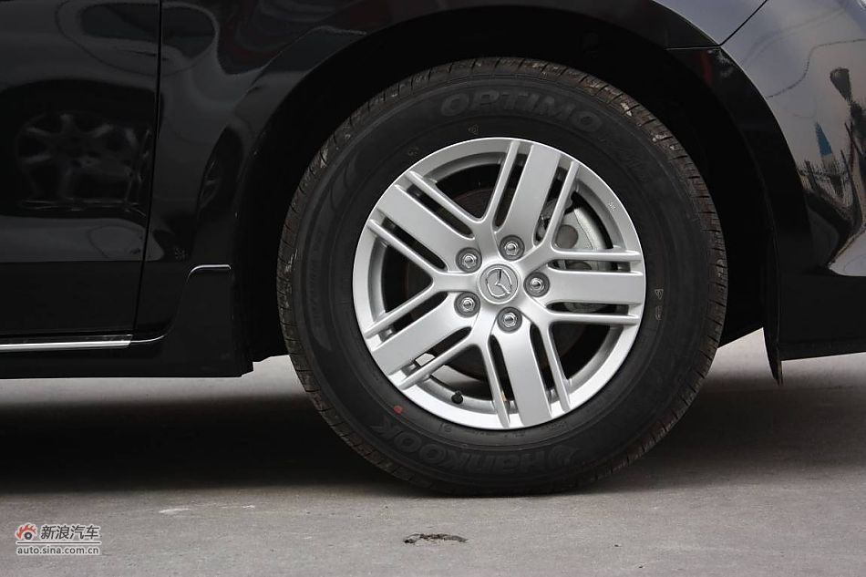 马自达8外观及细节