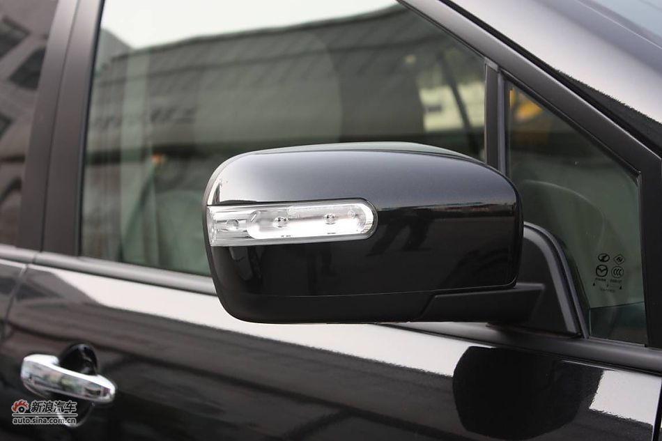 马自达8外观及细节