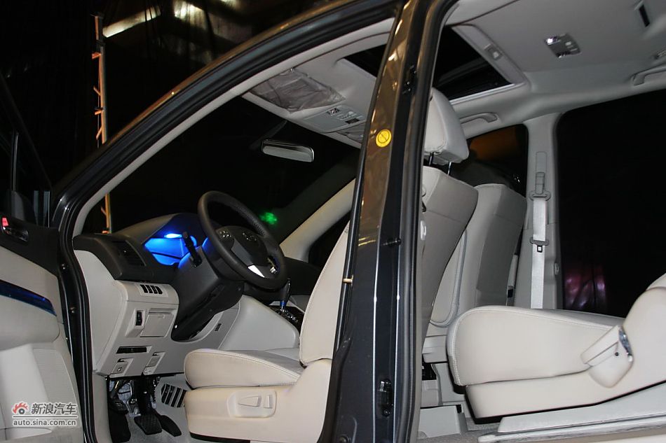 马自达8下线现场车型实拍