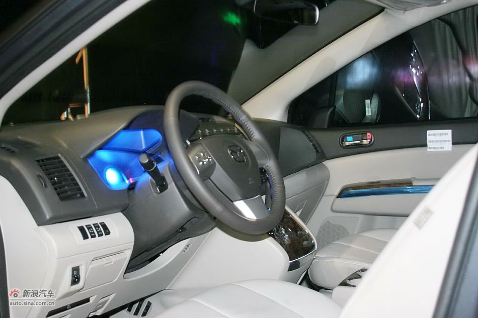 马自达8下线现场车型实拍