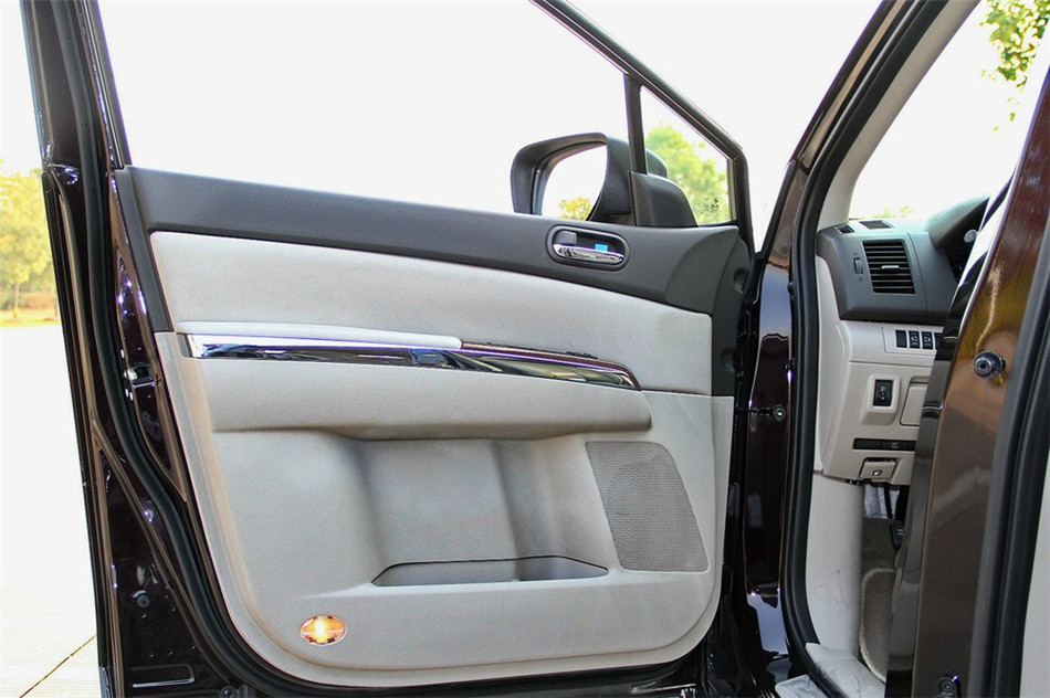 马自达8 2013款 2.5L AT 至尊版 空间