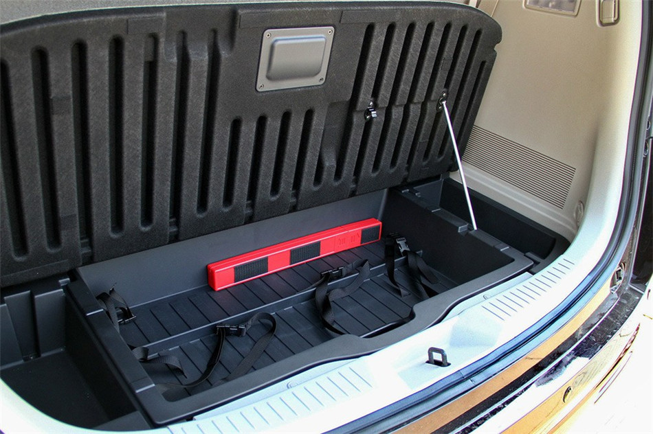 马自达8 2013款 2.5L AT 至尊版 空间