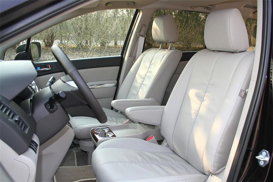 马自达8 2013款 2.5L AT 至尊版 内饰