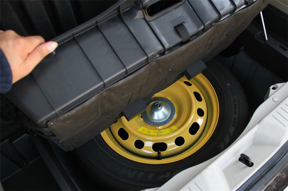 马自达8 2013款 2.5L AT 至尊版 细节