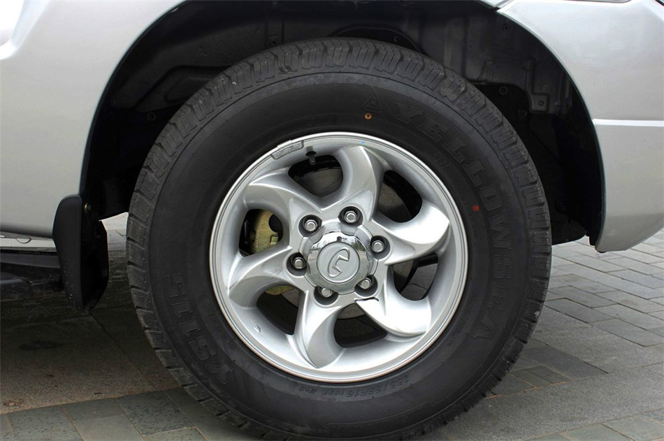 2010款 2.4L 两驱 MT 豪华型 其他