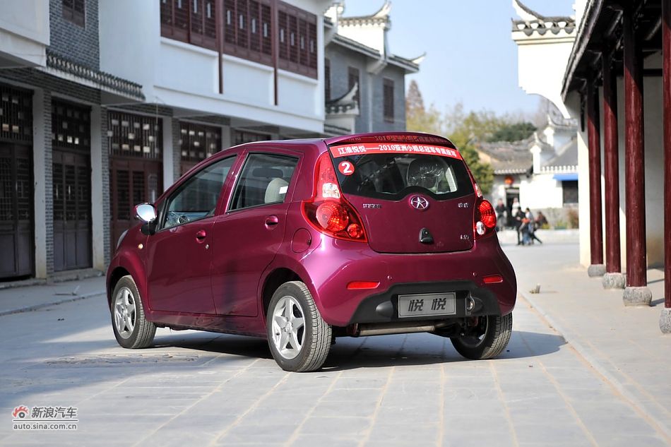 2011款悦悦整车实拍