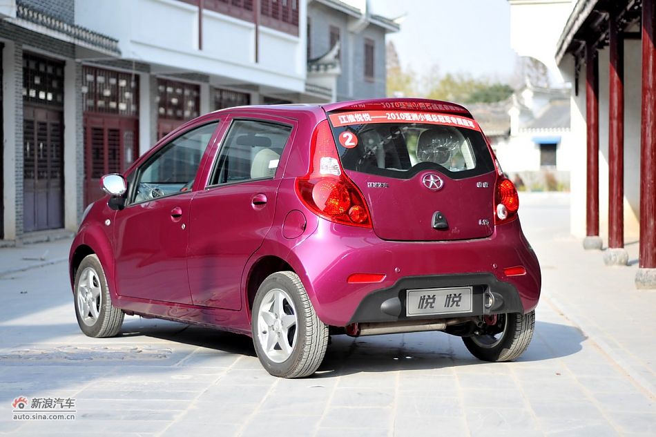 2011款悦悦整车实拍