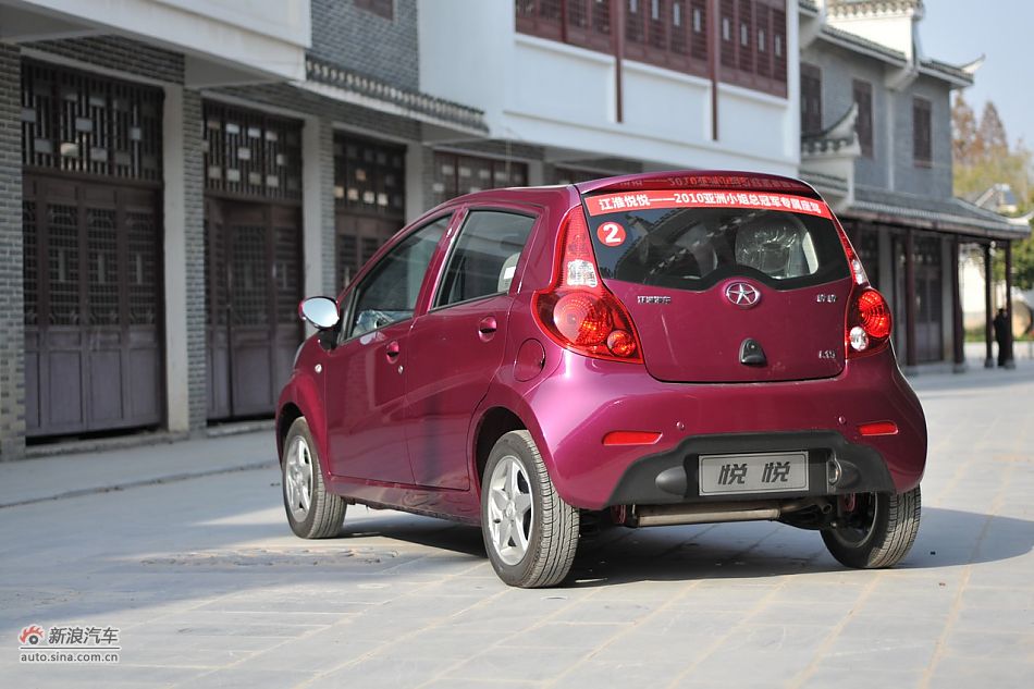 2011款悦悦整车实拍