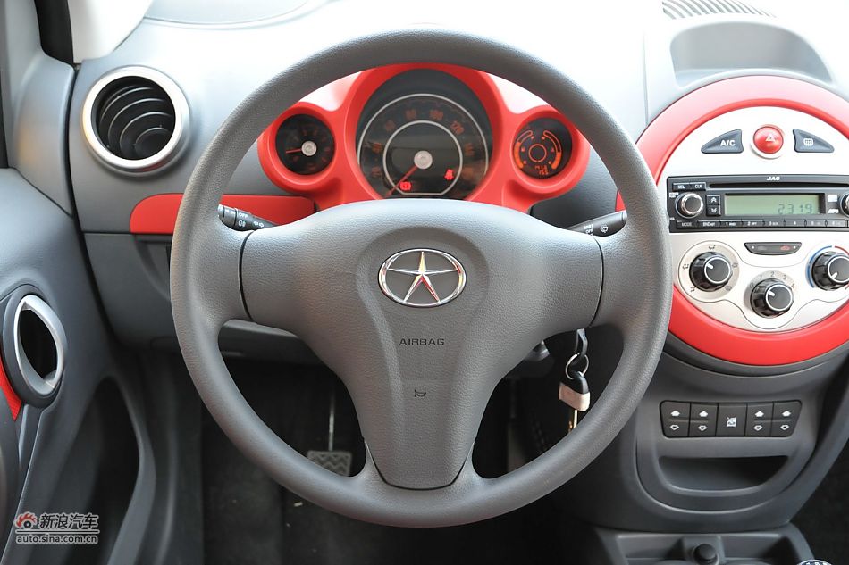 2011款悦悦内饰实拍