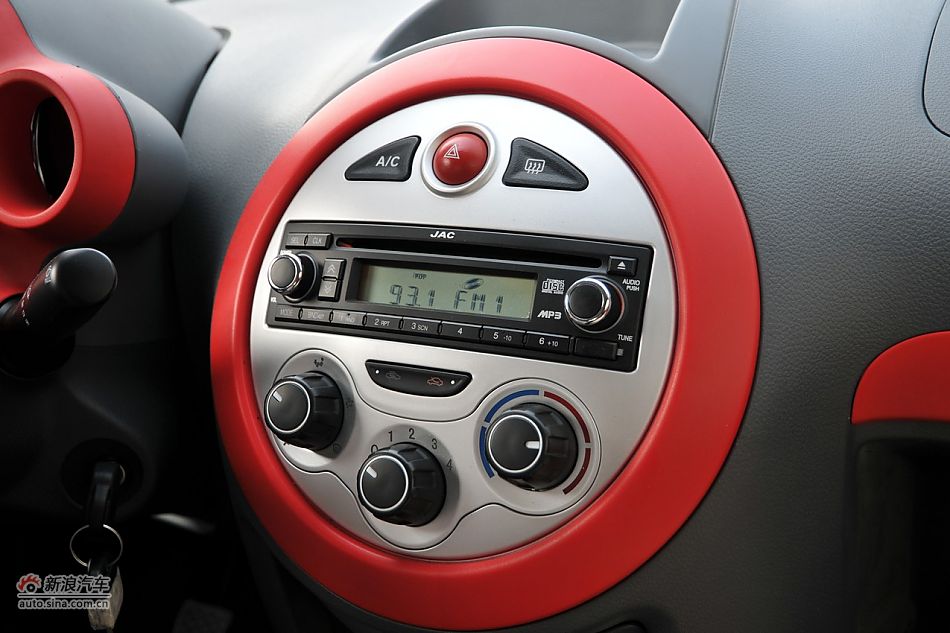 2011款悦悦内饰实拍