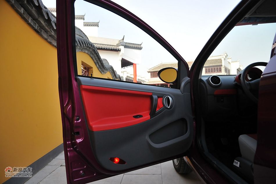 2011款悦悦内饰实拍