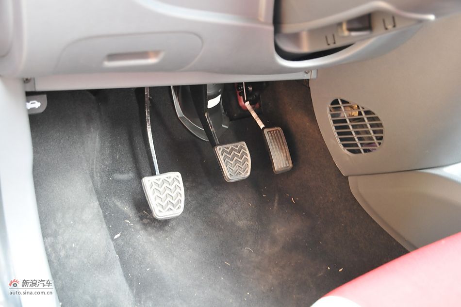 2011款悦悦内饰实拍