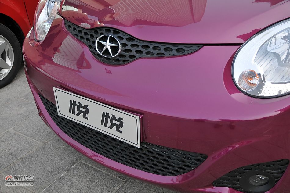 2011款悦悦车辆外部细节