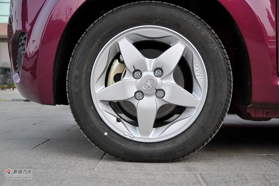 2011款悦悦车辆外部细节
