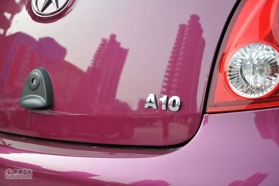 2011款悦悦车辆外部细节