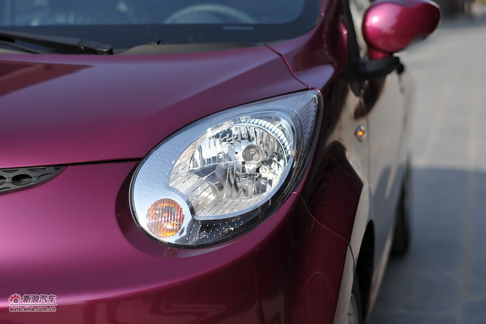 2011款悦悦车辆外部细节