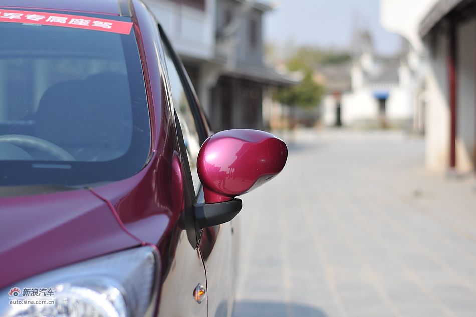 2011款悦悦车辆外部细节
