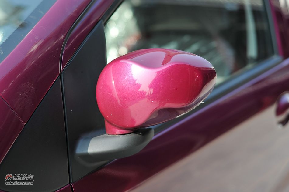 2011款悦悦车辆外部细节