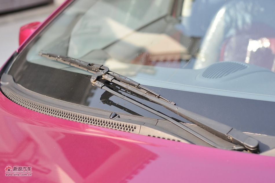 2011款悦悦车辆外部细节