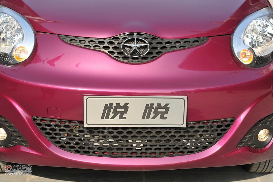 2011款悦悦车辆外部细节