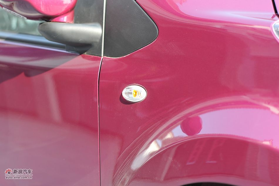 2011款悦悦车辆外部细节