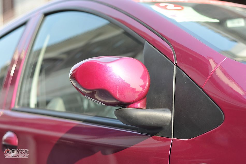 2011款悦悦车辆外部细节