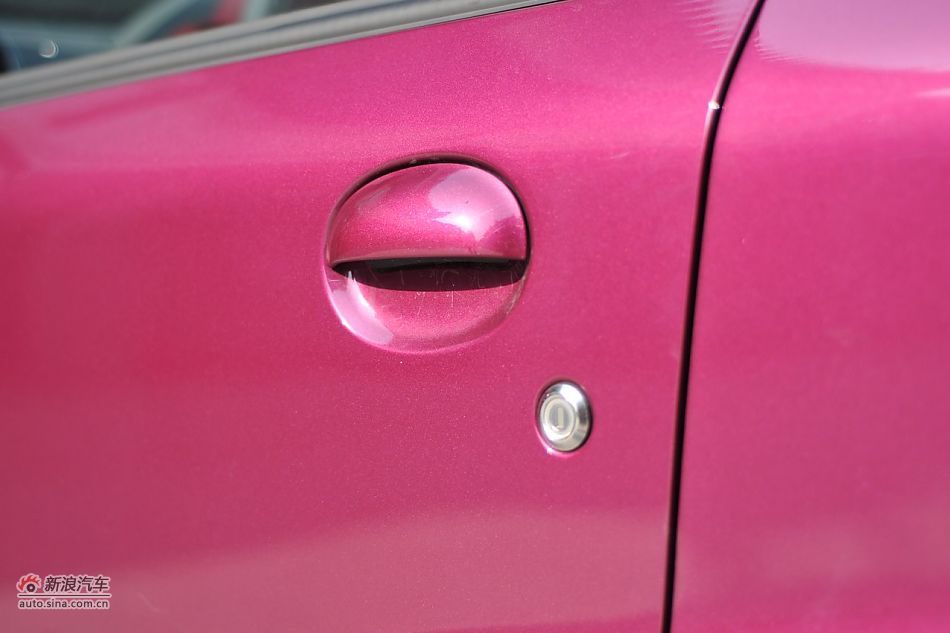 2011款悦悦车辆外部细节