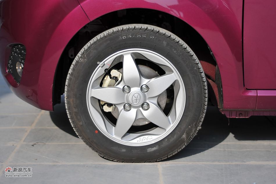 2011款悦悦车辆外部细节